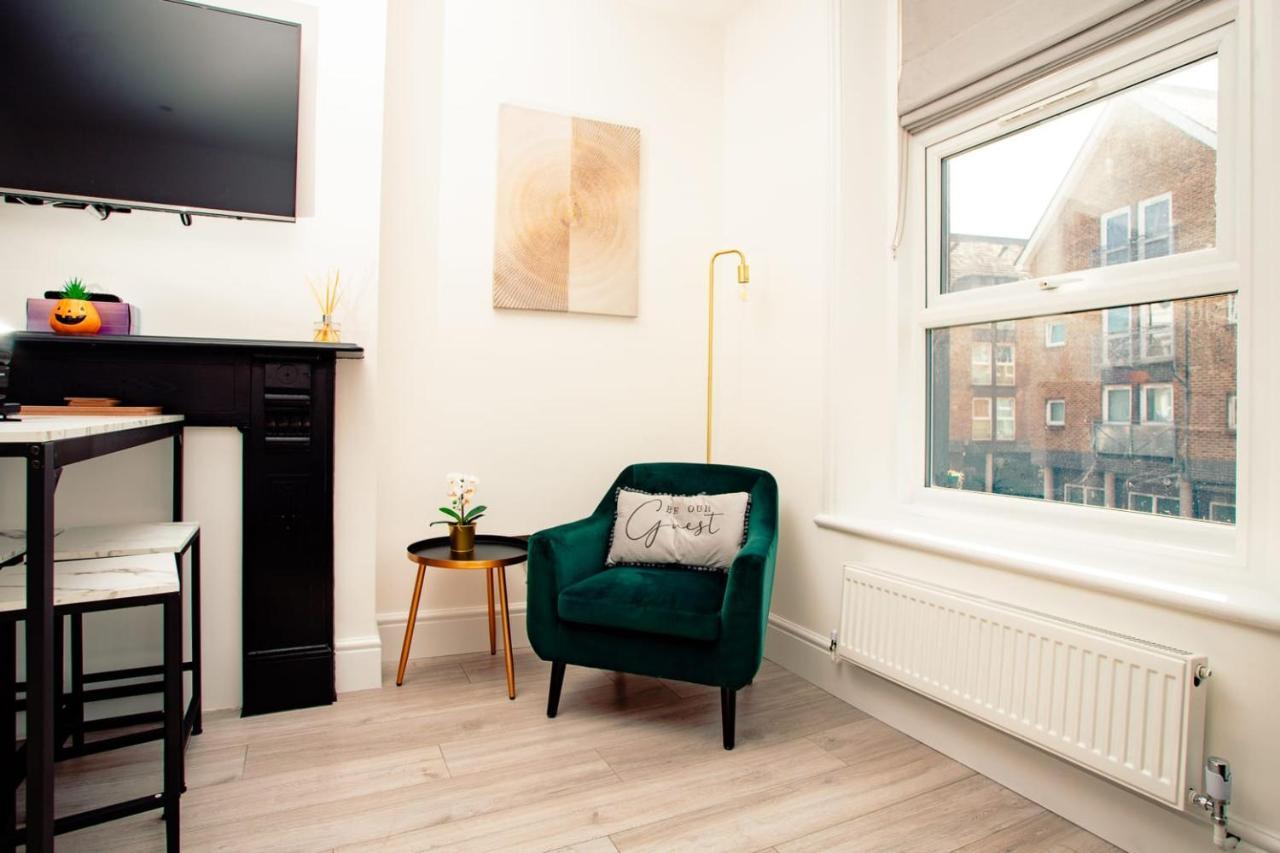 Modern 3 And 2 Bedroom Apartment In Maida Vale Londres Extérieur photo